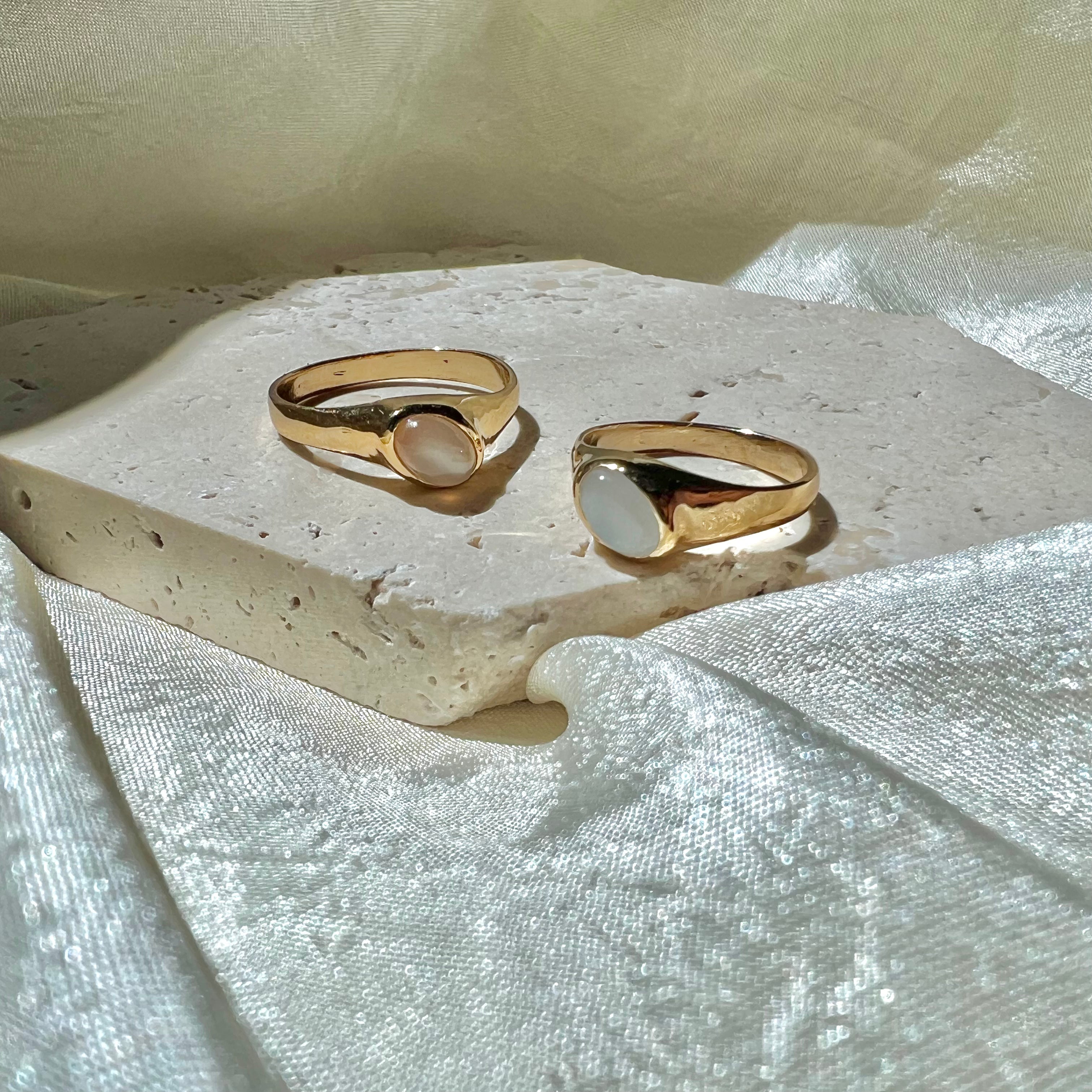 Ladies gold 2025 pinky rings