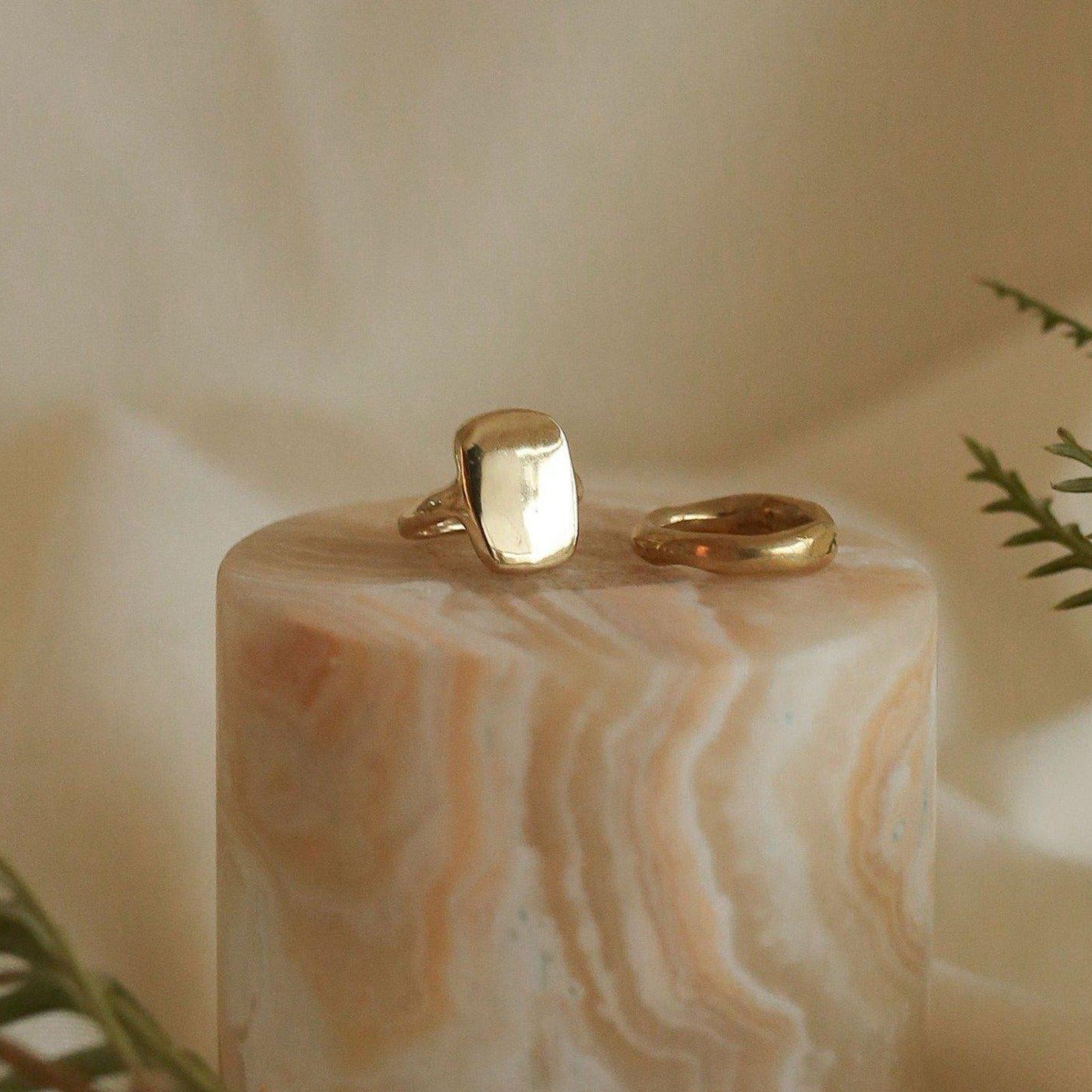 Ingot Ring - What is a signet ring?
