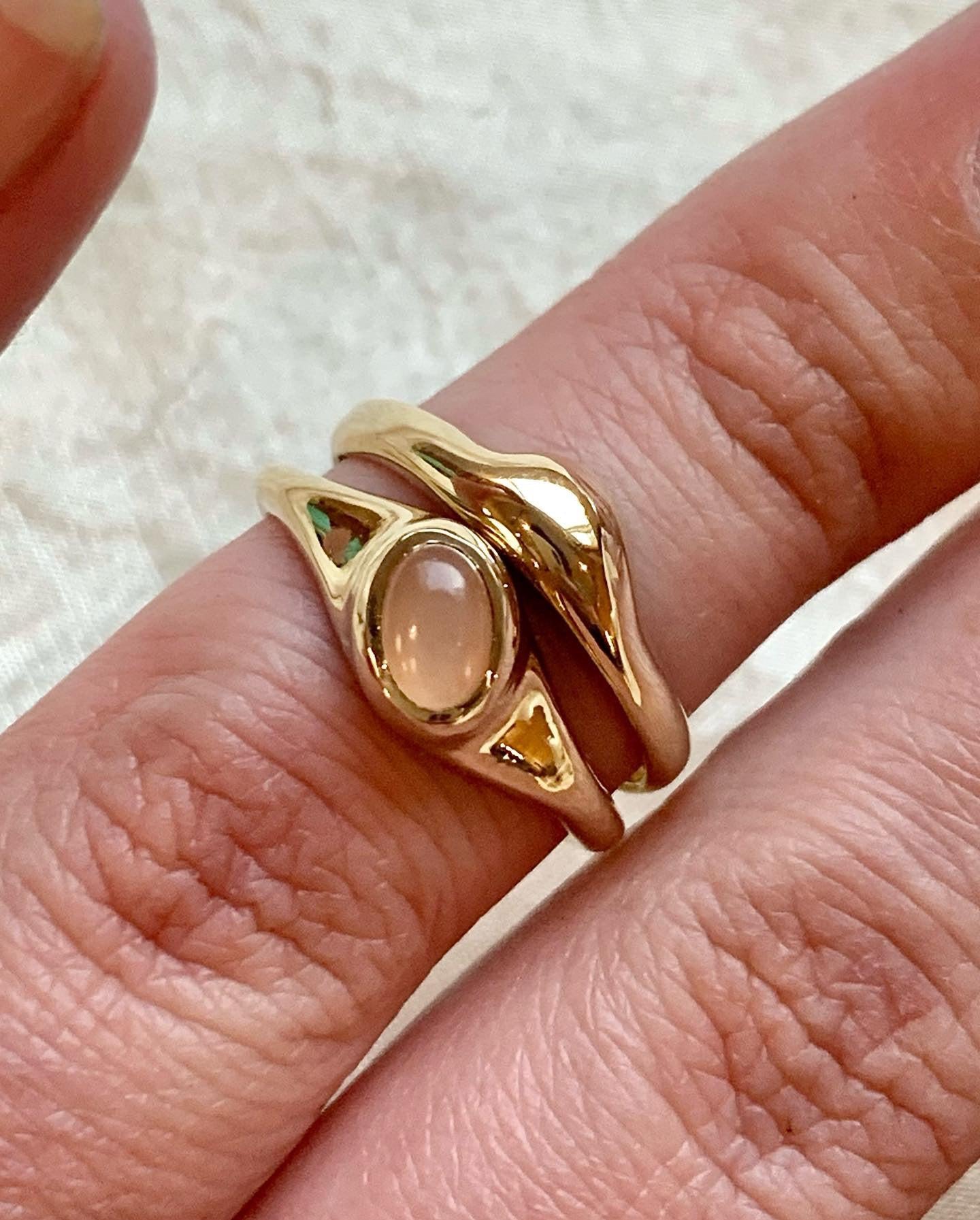 14k Solid Gold Yin Pinky Ring - Dea Dia