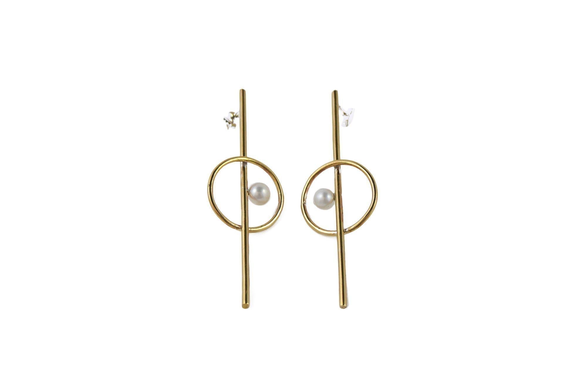 Balance Earrings - Pearl & Gold Geometric Earrings - Dea Dia