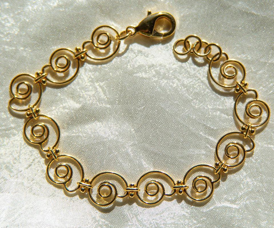 Gold Spiral Shell Bracelet - Dea Dia