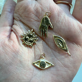 Gold Yoni Talisman Necklace - Dea Dia