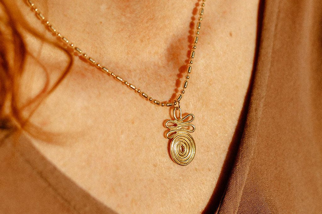 Labyrinth Spiral Gold Chain Necklace - Dea Dia