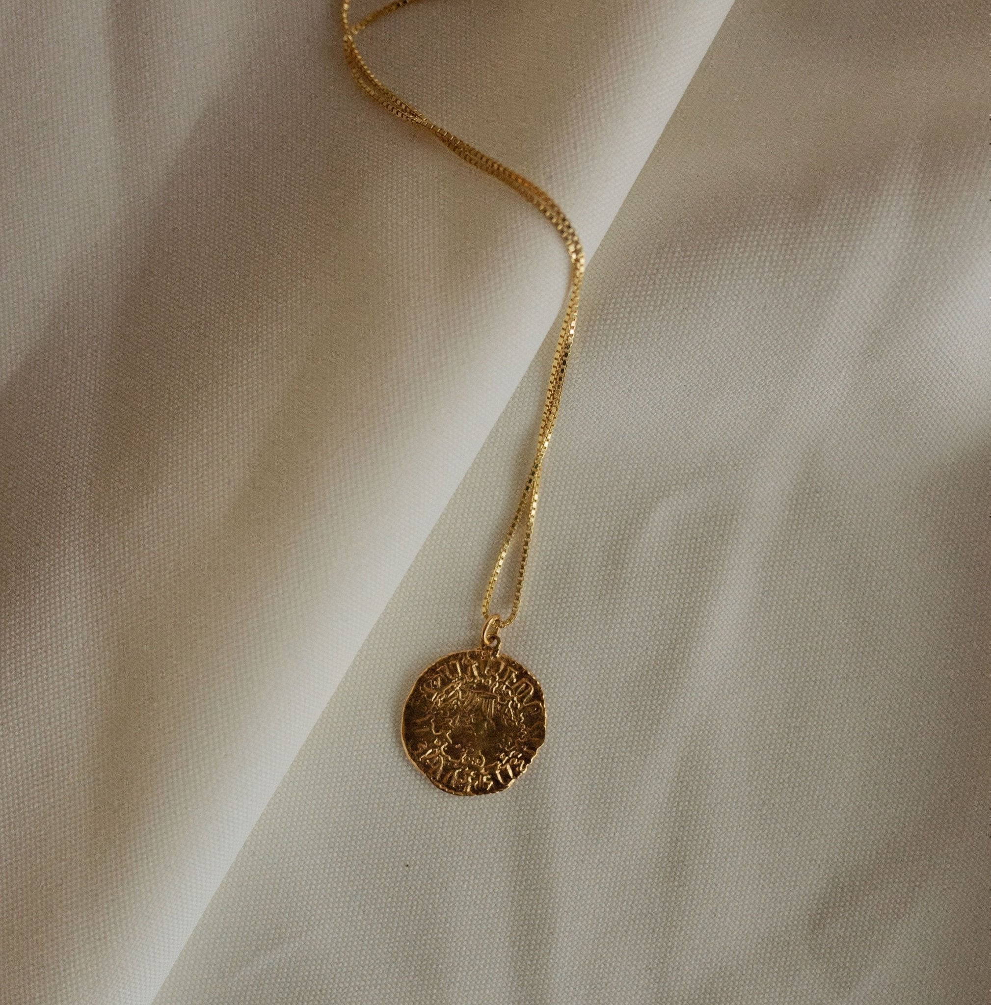 Silva Coin Necklace - Gold Coin Pendant Necklace - Dea Dia