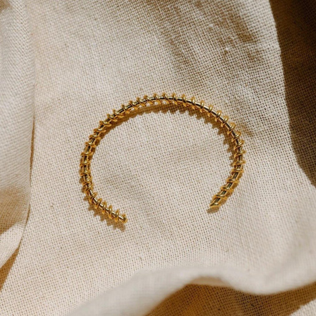 Spiral Bracelet in Gold - Dea Dia